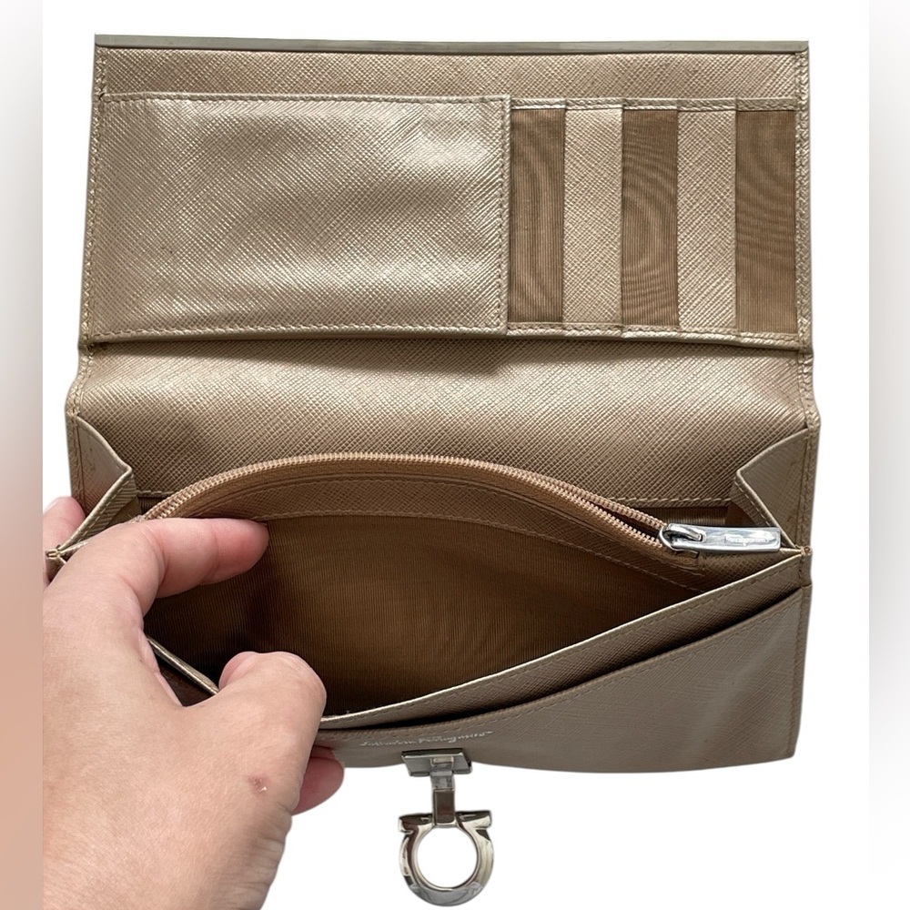 Salvatore Ferragamo Icona Clip Continental Wallet - Picture 10 of 14